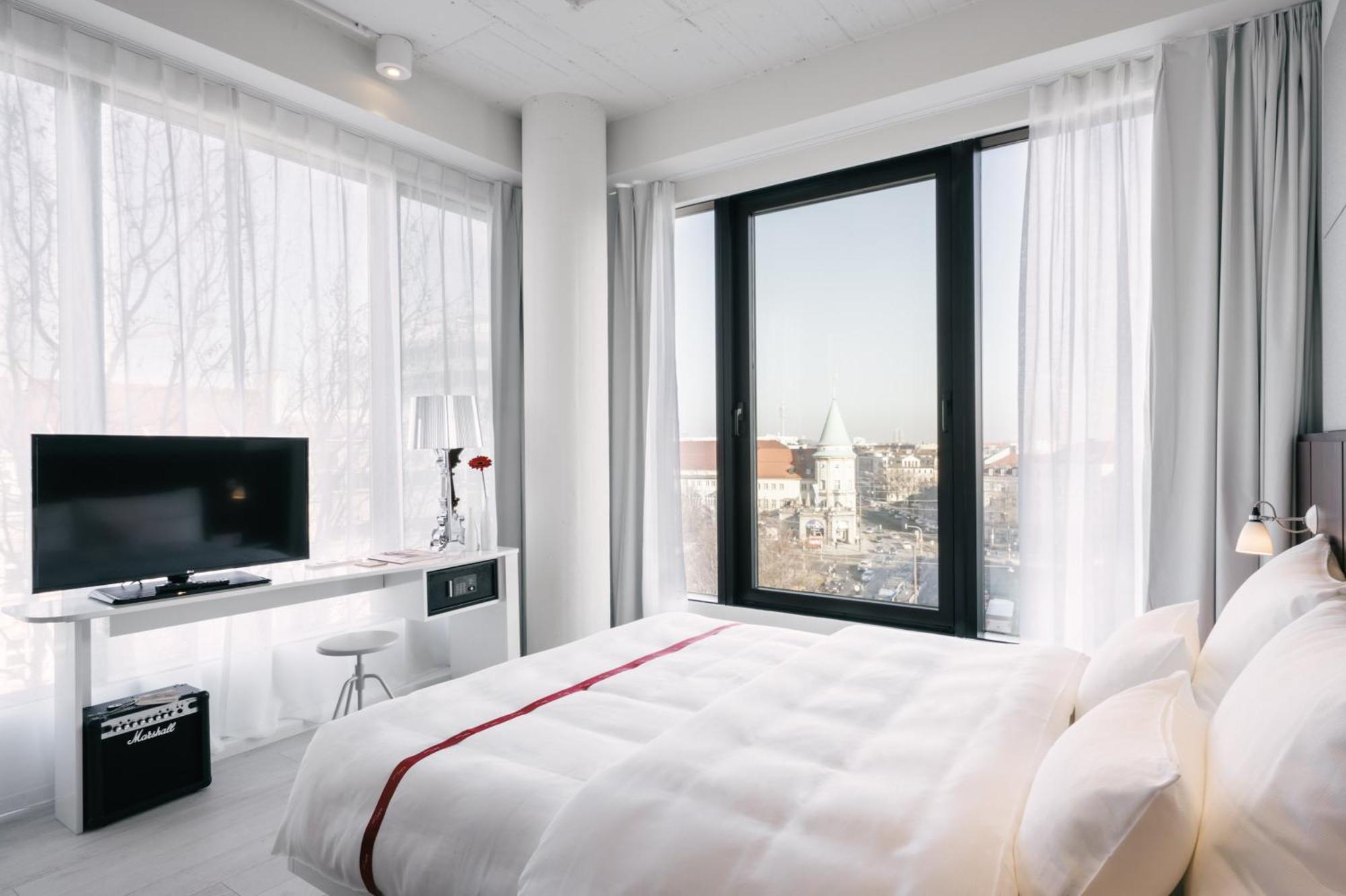 Ruby Lilly Hotel 4*